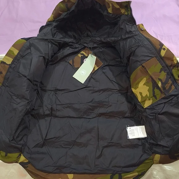 Canada Goose Waterproof And Windproof Camouflage Hooded Down Jacket - Picture 9 of 13